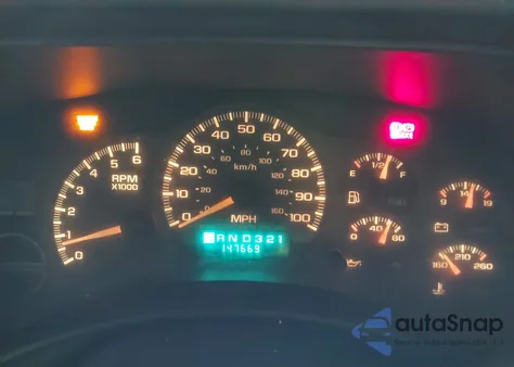 1999 Chevrolet Silverado 2500 C2500 z USA, uszkodzony, nr VIN 1GCFC24TXXE211950